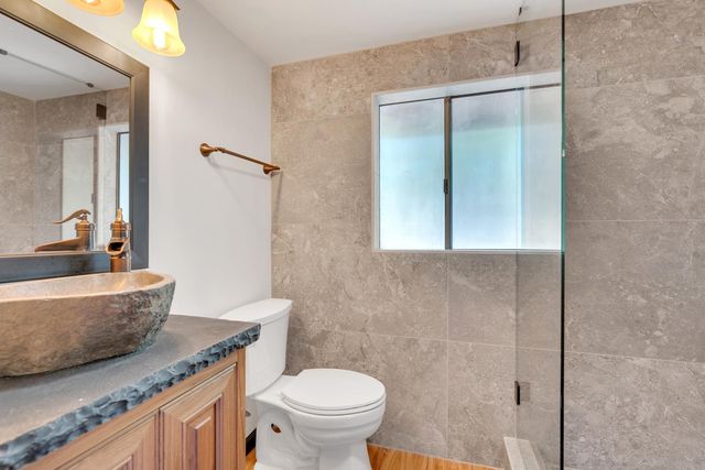 38954 Lake Point Court, Bass Lake, CA 93604