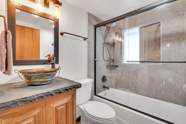 38954 Lake Point Court, Bass Lake, CA 93604