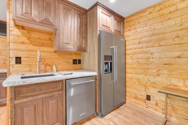 38954 Lake Point Court, Bass Lake, CA 93604