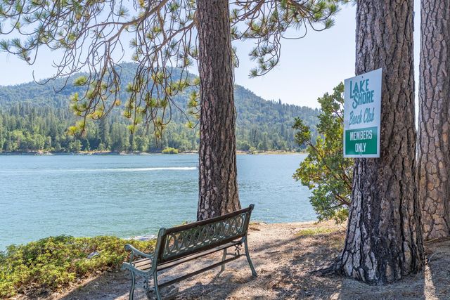 38954 Lake Point Court, Bass Lake, CA 93604