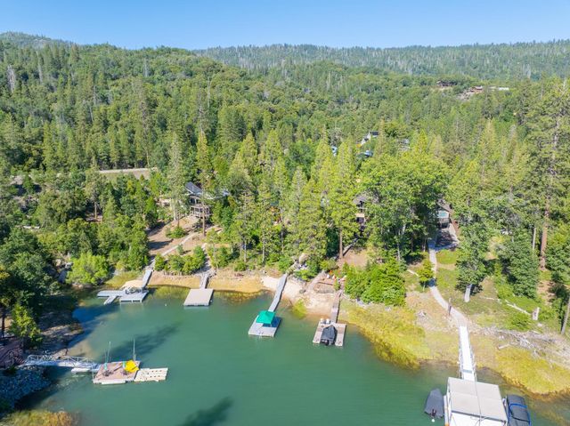38954 Lake Point Court, Bass Lake, CA 93604