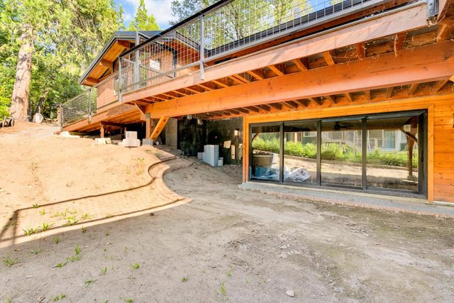 38954 Lake Point Court, Bass Lake, CA 93604