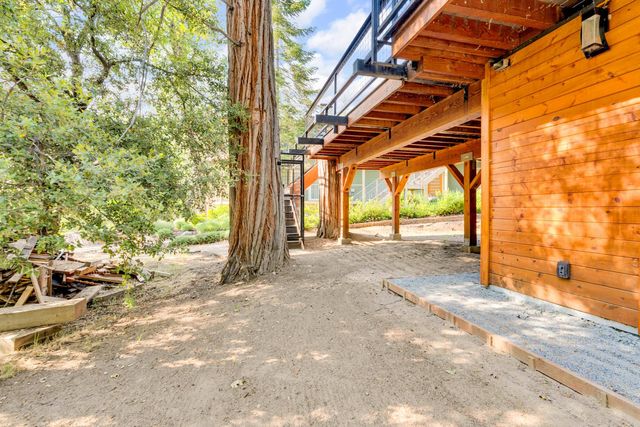 38954 Lake Point Court, Bass Lake, CA 93604