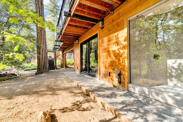 38954 Lake Point Court, Bass Lake, CA 93604