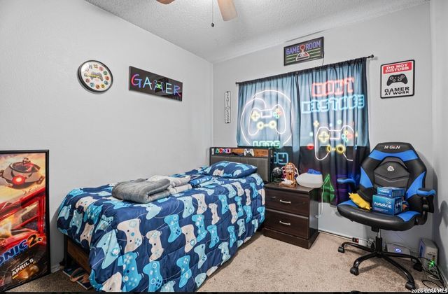 10124 Sunset Pl, San Antonio, TX 78245