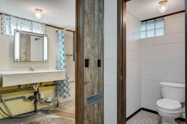 1332 East AVENUE N, Onalaska, WI 54650