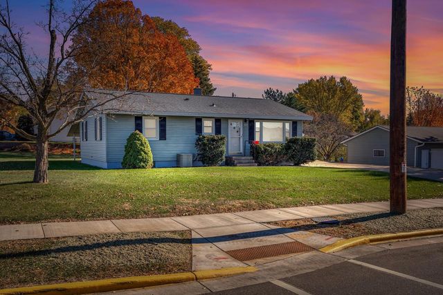 1332 East AVENUE N, Onalaska, WI 54650