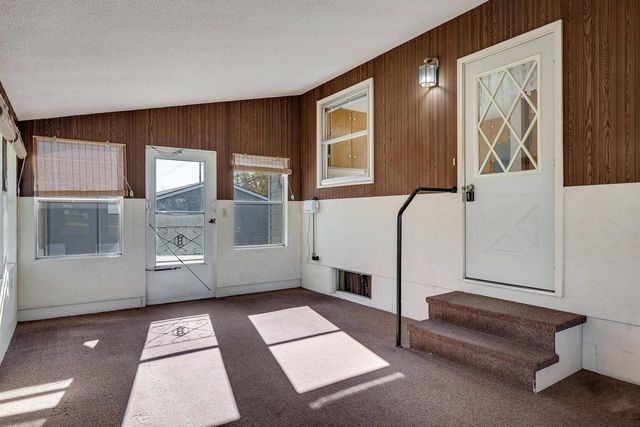 1332 East AVENUE N, Onalaska, WI 54650