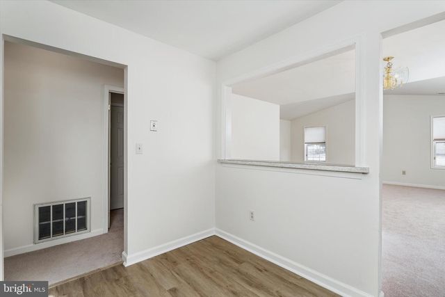 2 FERNWOOD CT, Columbus, NJ 08022