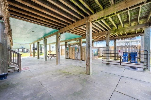 343 Jettyview Road, Freeport, TX 77541