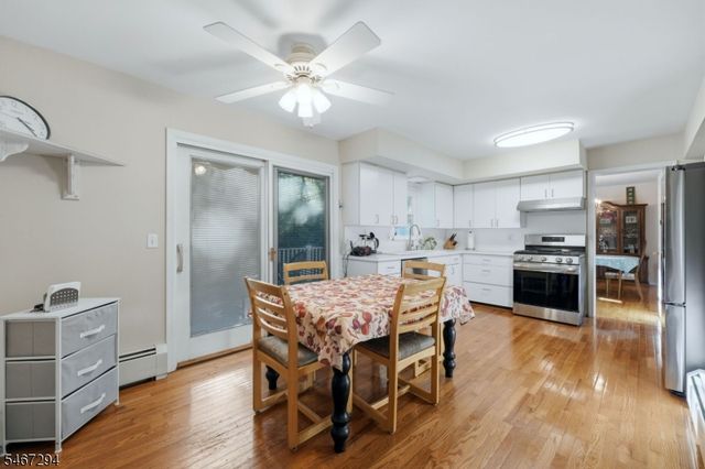 14 Whitaker Pl, West Caldwell Twp., NJ 07006