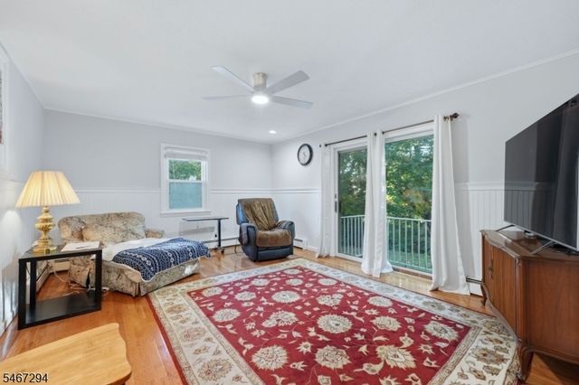 14 Whitaker Pl, West Caldwell Twp., NJ 07006