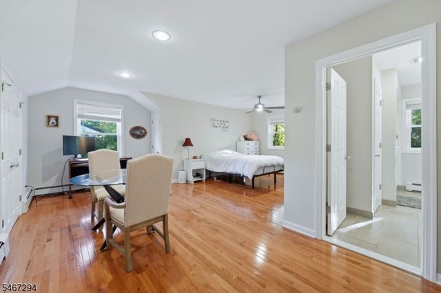 14 Whitaker Pl, West Caldwell Twp., NJ 07006