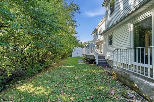 14 Whitaker Pl, West Caldwell Twp., NJ 07006