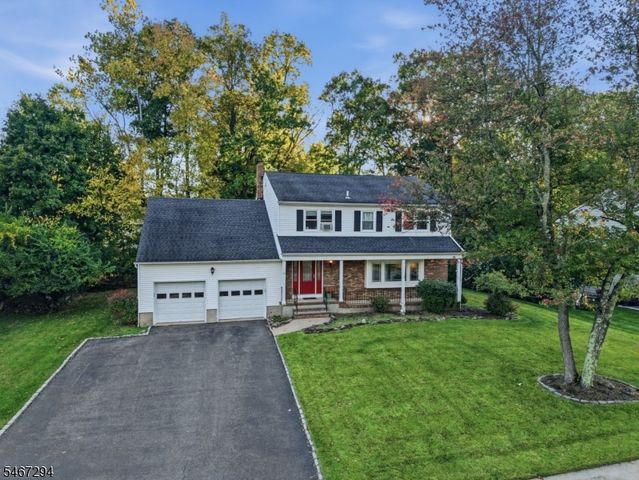 14 Whitaker Pl, West Caldwell Twp., NJ 07006