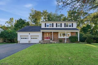 14 Whitaker Pl, West Caldwell Twp., NJ 07006
