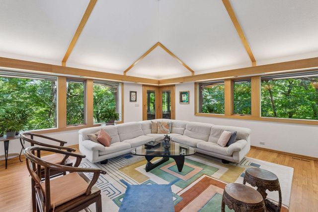 3452 Mayowood Road SW, Rochester, MN 55902