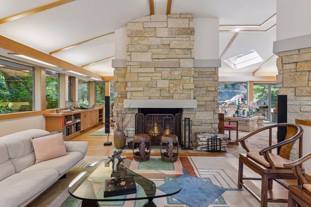 3452 Mayowood Road SW, Rochester, MN 55902
