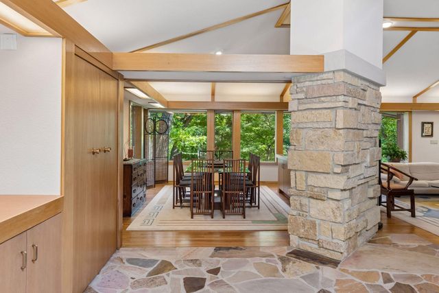 3452 Mayowood Road SW, Rochester, MN 55902