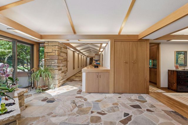 3452 Mayowood Road SW, Rochester, MN 55902
