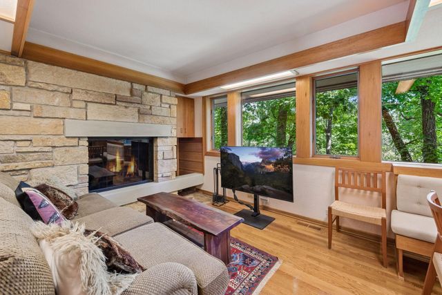 3452 Mayowood Road SW, Rochester, MN 55902