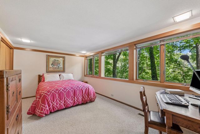 3452 Mayowood Road SW, Rochester, MN 55902