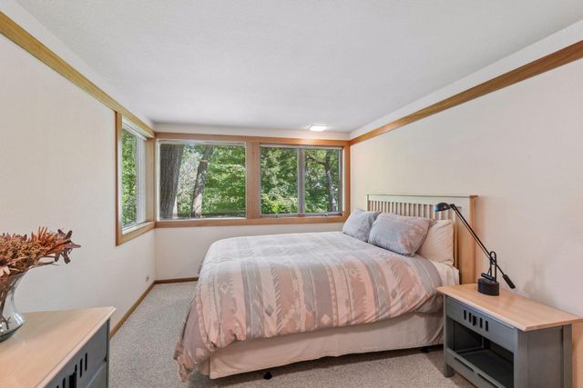 3452 Mayowood Road SW, Rochester, MN 55902