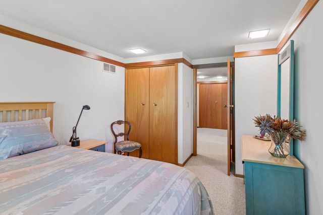 3452 Mayowood Road SW, Rochester, MN 55902