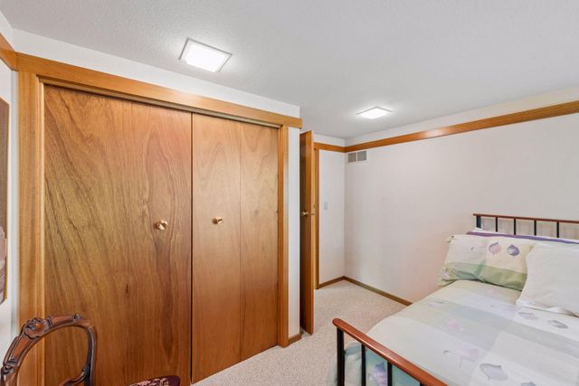 3452 Mayowood Road SW, Rochester, MN 55902