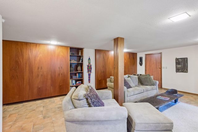 3452 Mayowood Road SW, Rochester, MN 55902
