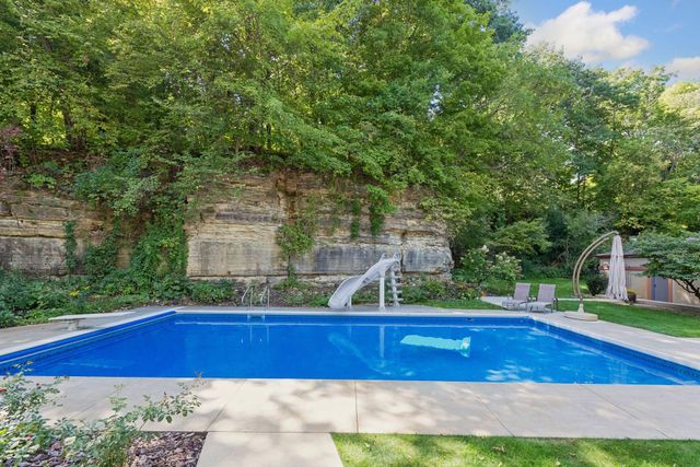 3452 Mayowood Road SW, Rochester, MN 55902