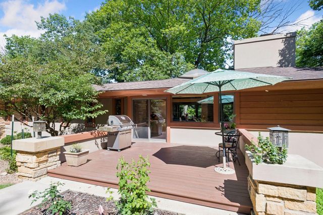 3452 Mayowood Road SW, Rochester, MN 55902