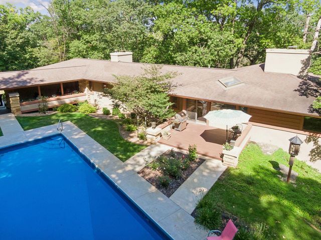 3452 Mayowood Road SW, Rochester, MN 55902