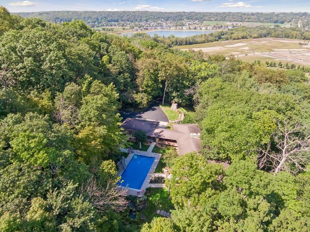 3452 Mayowood Road SW, Rochester, MN 55902