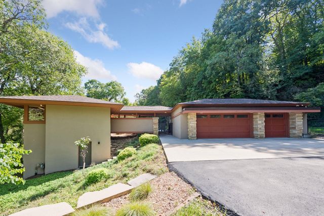 3452 Mayowood Road SW, Rochester, MN 55902