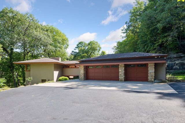 3452 Mayowood Road SW, Rochester, MN 55902