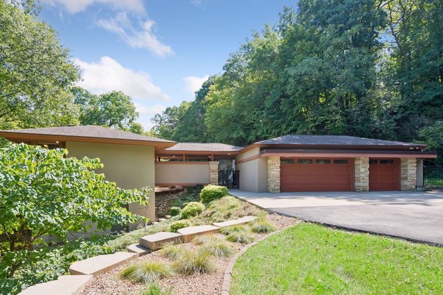 3452 Mayowood Road SW, Rochester, MN 55902