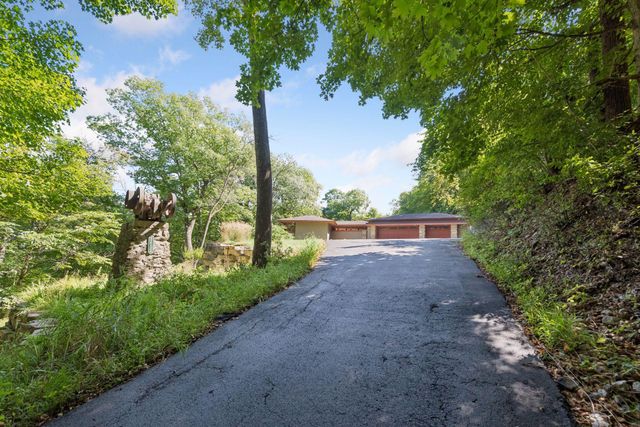 3452 Mayowood Road SW, Rochester, MN 55902