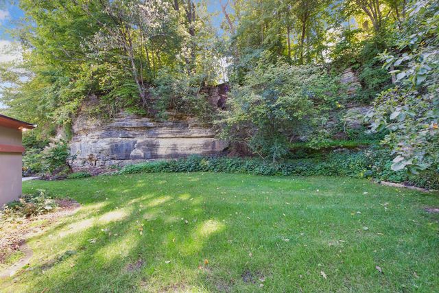 3452 Mayowood Road SW, Rochester, MN 55902