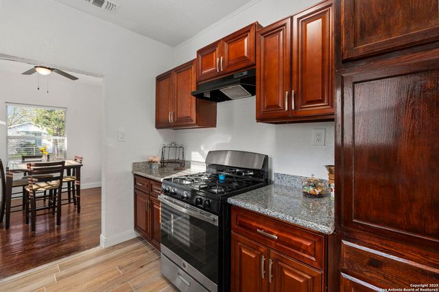 200 Frost St, San Antonio, TX 78201