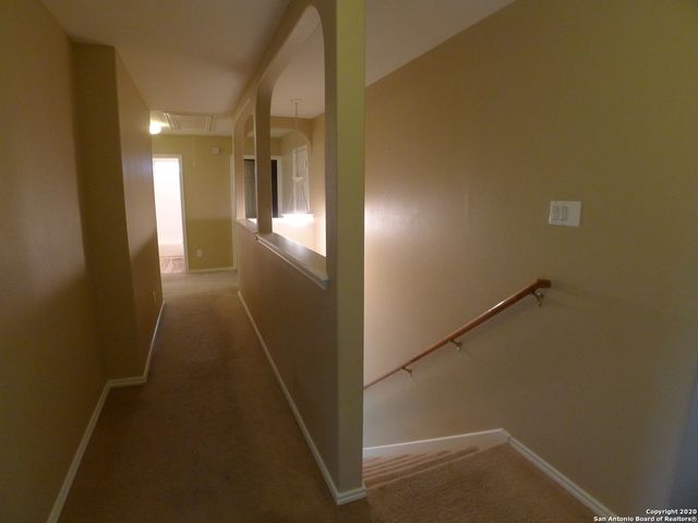 8915 SCARLET CRK, Universal City, TX 78148