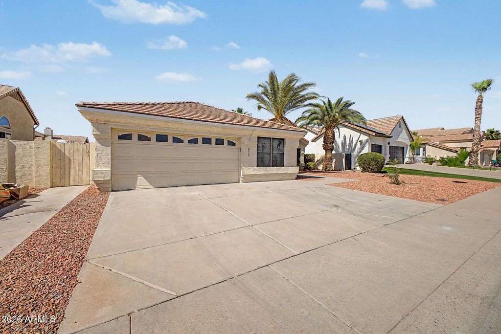 6722 W PIUTE Avenue, Glendale, AZ 85308 — photo 3