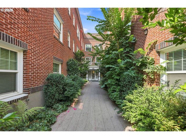 1509 Ne 10TH Ave 202, Portland, OR 97232