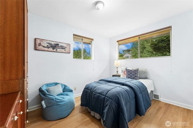 5803 Oberlin Avenue NE, Seattle, WA 98105