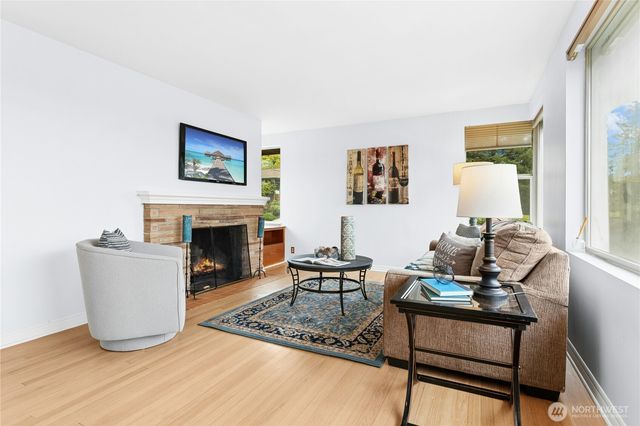 5803 Oberlin Avenue NE, Seattle, WA 98105