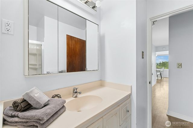 5803 Oberlin Avenue NE, Seattle, WA 98105