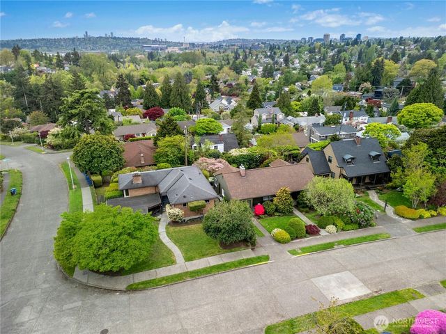 5803 Oberlin Avenue NE, Seattle, WA 98105