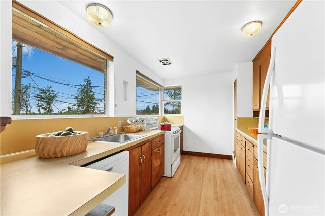 5803 Oberlin Avenue NE, Seattle, WA 98105