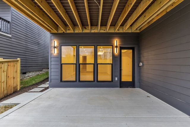 2505 Barclay Dr, Nashville, TN 37206