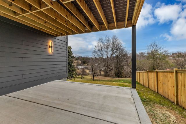 2505 Barclay Dr, Nashville, TN 37206